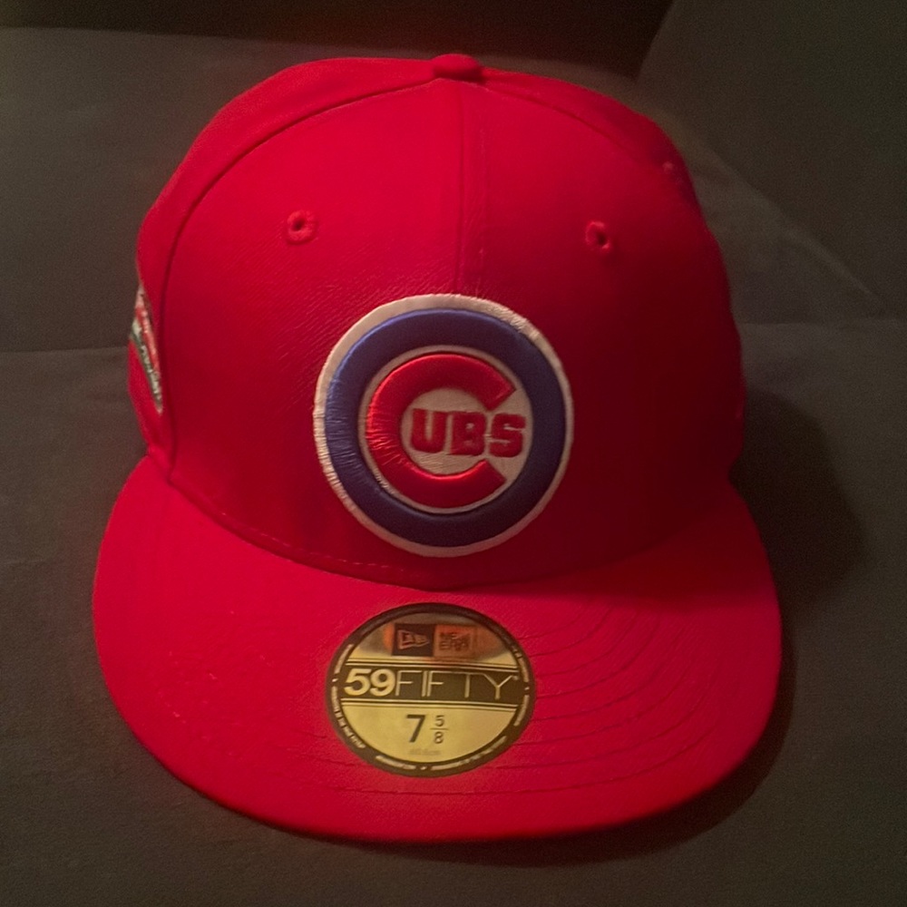 Chicago Cubs Red Hat size 7 5/8